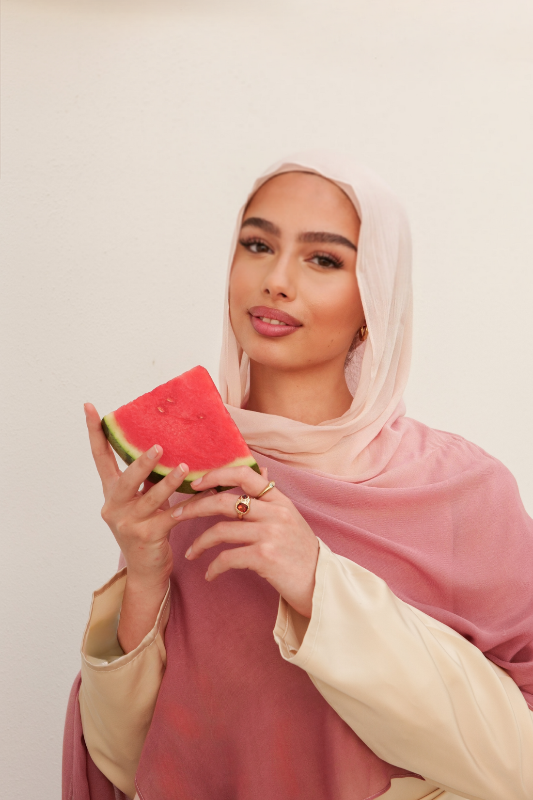 Ombre Modal Hijab "Fragolina"