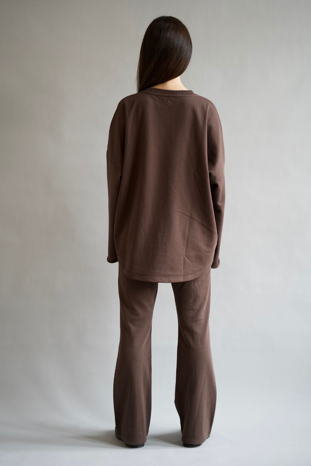 LIA Cozy Sweater - Choco