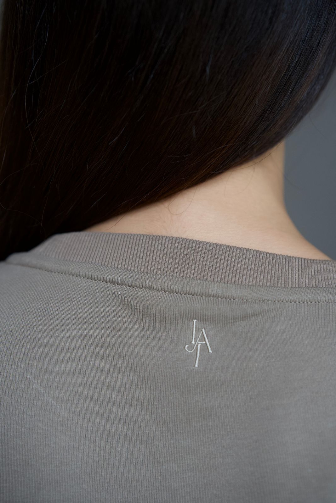 LIA Cozy Sweater - Taupe