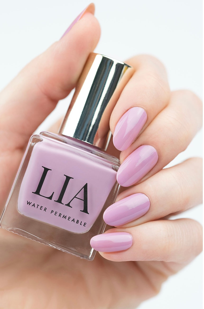 LIA Halal nail polish ,,Rouge,,