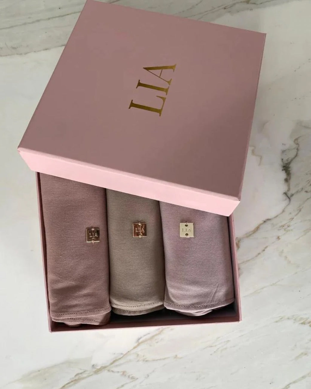 GIFT BOX