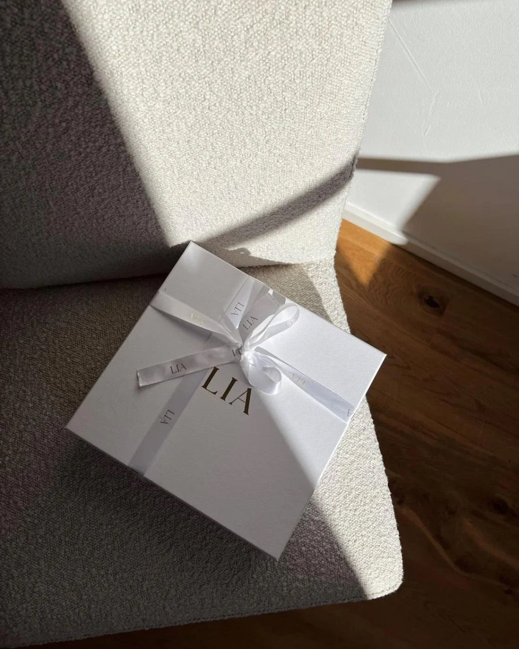 LIA Giftbox white